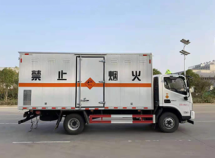 巍山爆破器材运输车